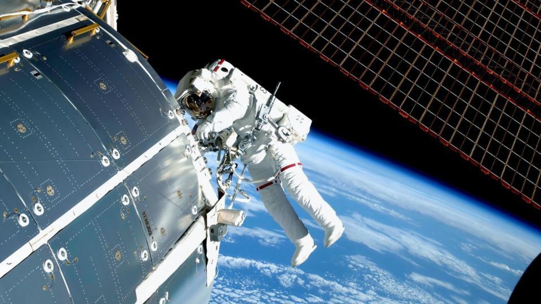 LIVE: Russische Kosmonauten der ISS führen Weltraumspaziergang durch