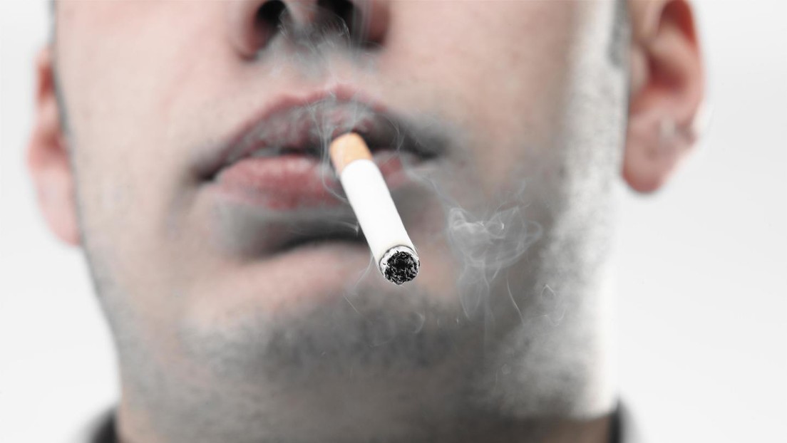 Smokers and alcohol consumers should save health insurance companies