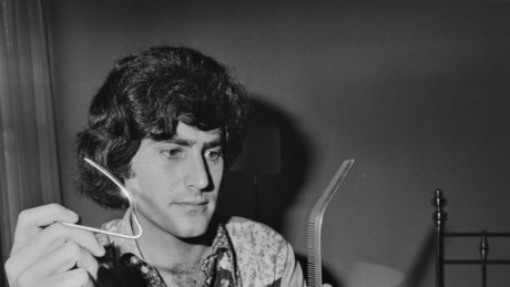 Gerät Putin da wirklich in Angst? Uri Geller droht mit Zauberkräften und Außerirdischen
