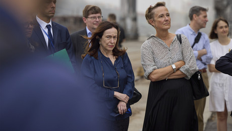 Hitlervergleiche und Schröder-Bashing: Ansichten einer deutschen Botschafterin