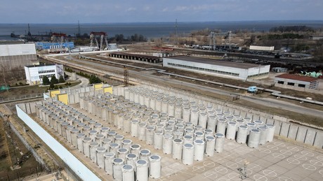 Liveticker zum Ukraine-Krieg: Ukrainische Truppen beschießen Atommülllager am AKW Saporoschje