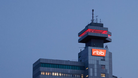 Neue Details zum rbb-Skandal: Verwaltungsdirektorin mit Juristischer Direktorin verheiratet