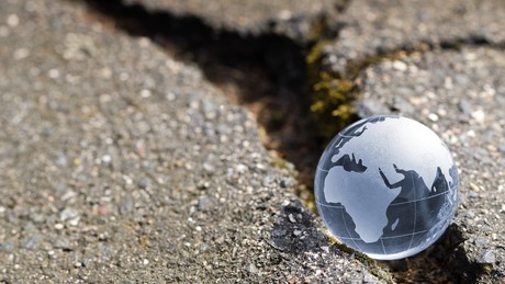 Die Welt an einem gefährlichen Punkt – nach Zusammenbruch der Ordnung des 20. Jahrhunderts