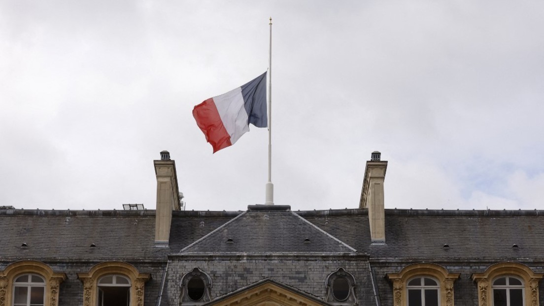 Tod von Elisabeth II.: Zwei französische Bürgermeister wollen Fahne nicht auf Halbmast setzen