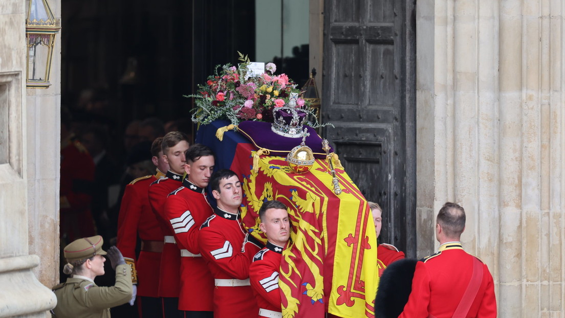 Königin Elizabeth II. wird in der St. Georgskapelle auf Schloss Windsor beigesetzt