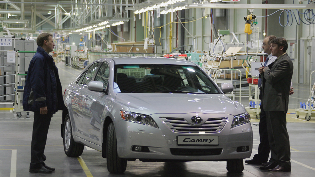 Toyota closes plant in Russia