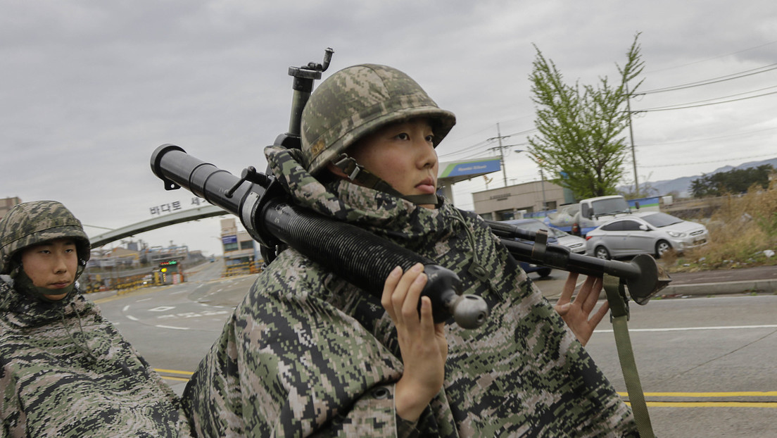 US and South Korea begin naval maneuvers off Korean Peninsula