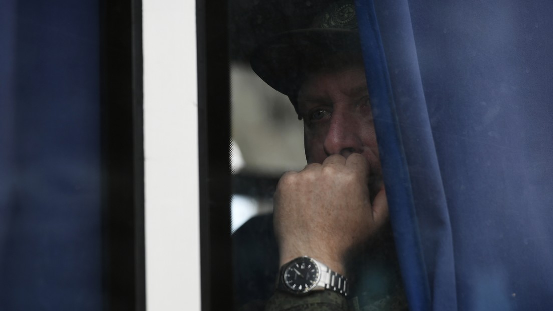 Selenskijs Stabschef droht mobilgemachten Russen mit dem Tod