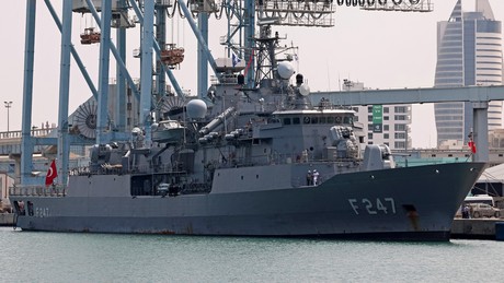 Nach zwölf Jahren: Ein türkisches Kriegsschiff legt wieder in Israel an