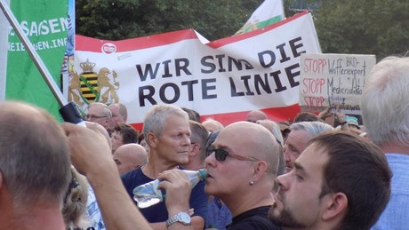 Presseschau zur Demo in Leipzig: Jede Menge Hufeisen von "lauwarm" bis zum "Lauen Lüftchen"