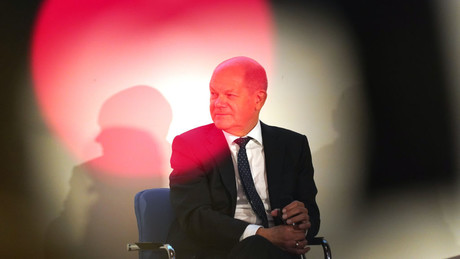 Bundeskanzler Scholz und Bundesinnenministerin Faeser positiv auf Corona getestet