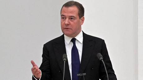Liveticker Ukraine-Krieg – Medwedew: "Russland hat das Recht, im Notfall Atomwaffen einzusetzen"