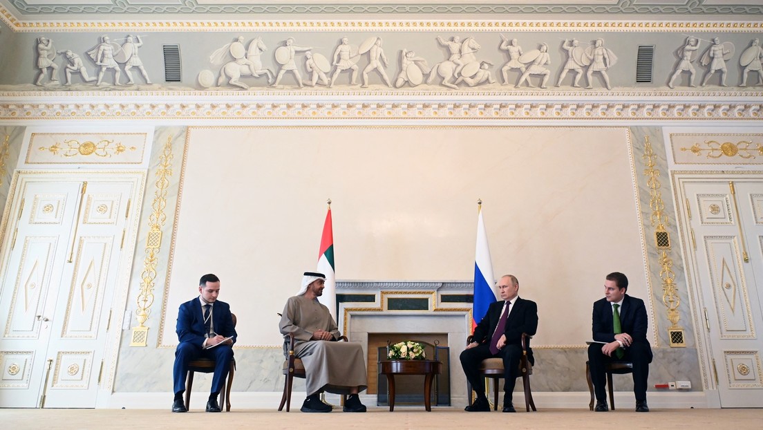 Der nächste Rückschlag für Biden: Staatsoberhaupt der Emirate besucht Putin in Sankt Petersburg