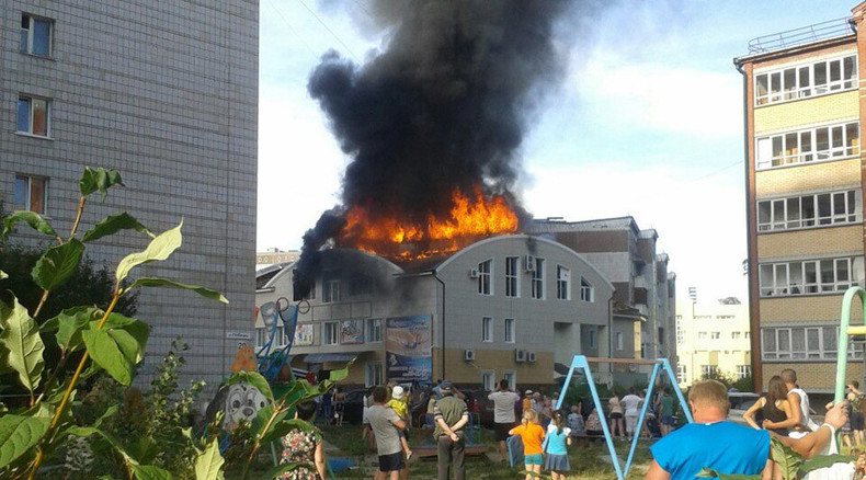 Shopping mall ablaze in Russia’s Tomsk region, people evacuated