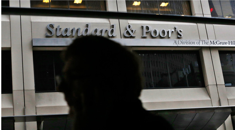 S&P raises Greek rating by 2 notches