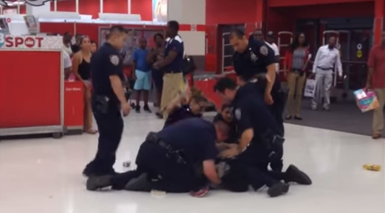 NY cops brutally punch man, pin him to floor during arrest in Brooklyn (VIDEO)