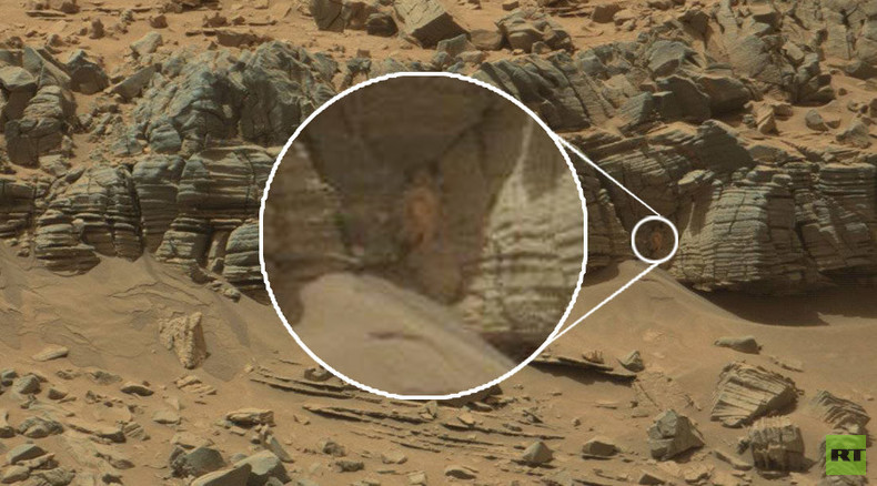Space crab? Mars object in NASA pics totally thrills red planet fans