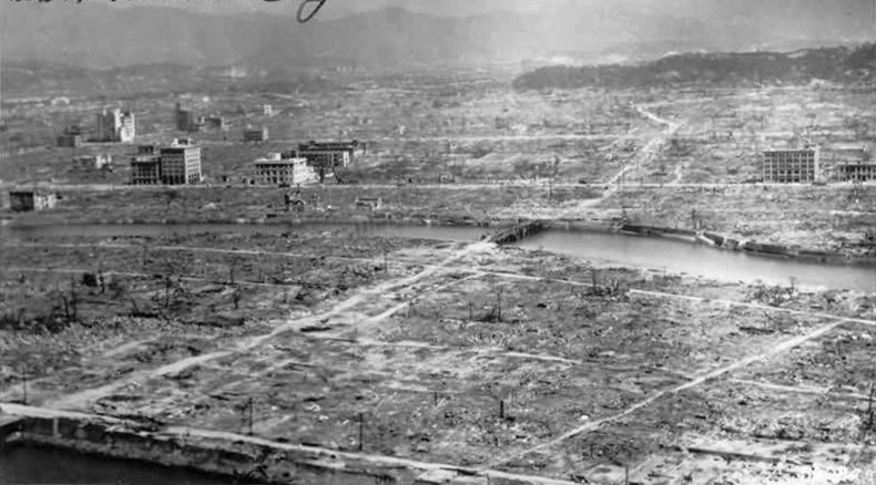 Jeremy Corbyn calls for UK nuclear disarmament on Hiroshima 70th anniversary