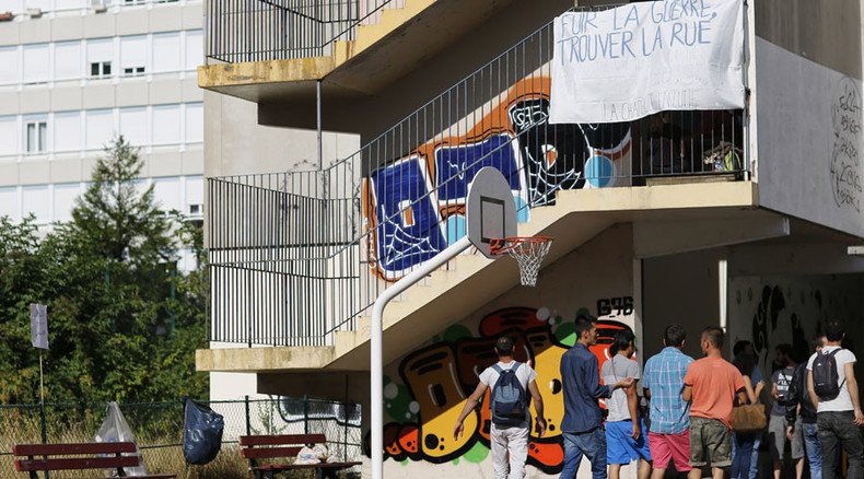 Paris ‘generously’ allows hundreds of migrants to stay in abandoned school