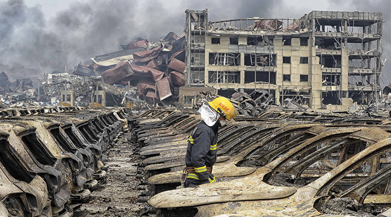 Tianjin evacuates all residents within 3km of blast site following new explosions, fire