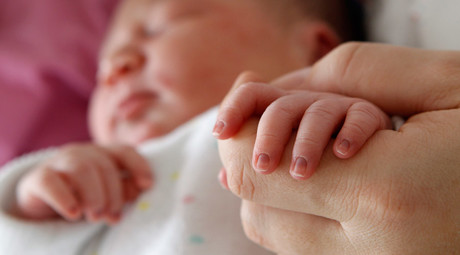 Having first baby may feel worse than divorce & loss of job – study