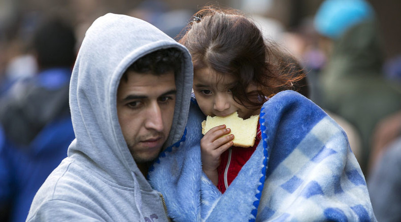Refugee crisis: People power forces Cameron to accept 4,000 asylum seekers