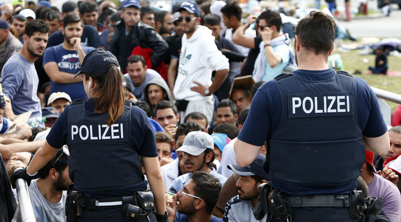 Most Germans approve of border controls amid refugee crisis – poll