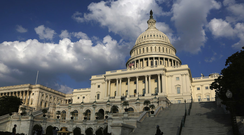 US Senate passes budget, debt limit bill, sends to President Obama