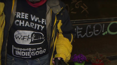 Czech charity helps homeless by turning them into WiFi hotspots