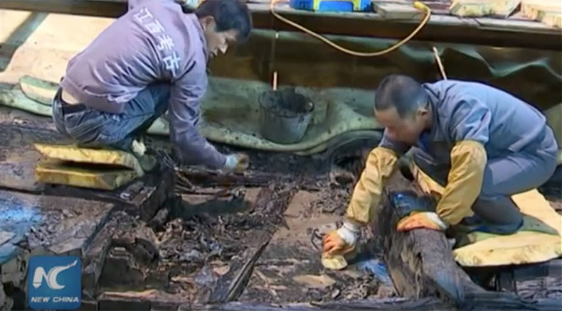 Ancient discoveries: Thousands of gold & bronze items unearthed at Chinese cemetery