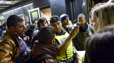 ‘10,000 refugees entered Norway in October - many crossing over Russian border’