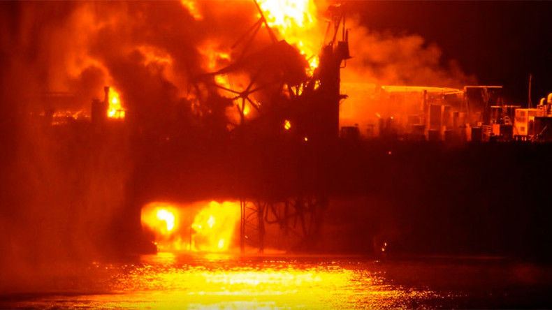 2 dead, 29 missing as Azeri oil rig fire in Caspian Sea prompts evacuation (VIDEO)