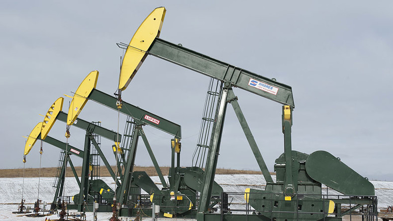 Crude price swings and Russian economy in 2016