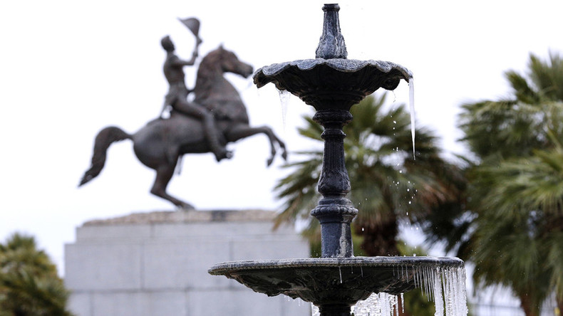 New Orleans vote 6-1 to topple 'terrorist' statues