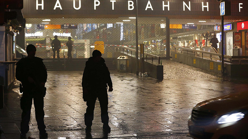 Manhunt launched for 7 ‘Iraqi’ ISIS-linked suspects after tip about planned NYE attacks in Munich 
