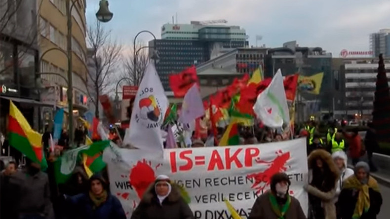 ‘Stop Erdogan's state terror against Kurds!’ Hundreds gather for pro-Kurdish rally in Berlin (VIDEO)