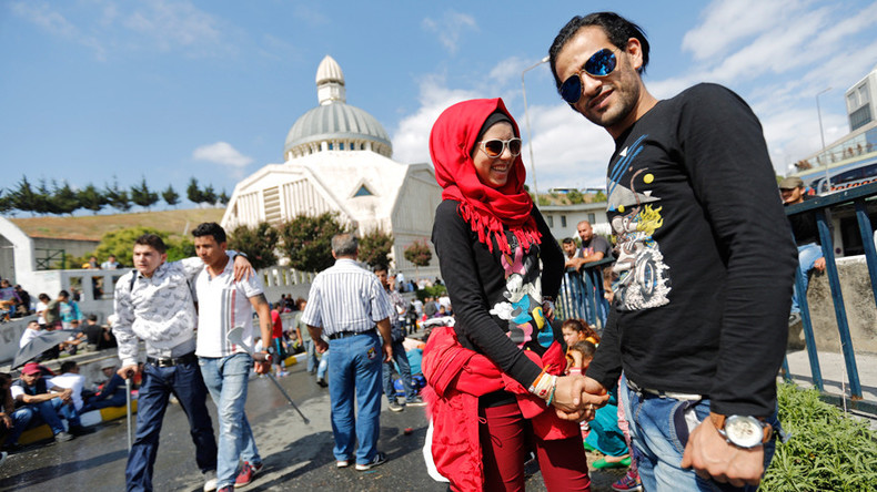 No hand holding for engaged couples in Turkey – religious watchdog