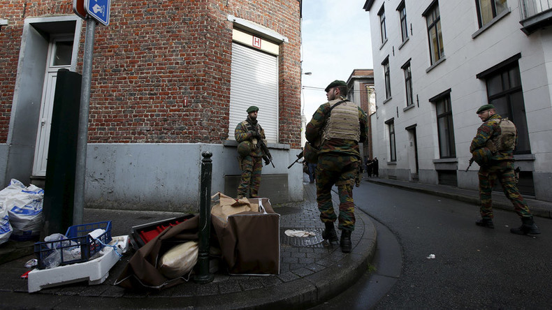 Explosives, fingerprint of Paris attacks suspect found in Brussels raid – Belgian prosecutors 