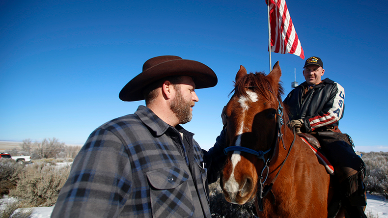 A week out West: Oregon militia standoff hits day 7
