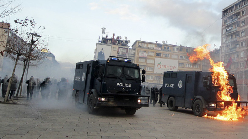 Protesters set Kosovo govt HQ on fire over deal with Serbia