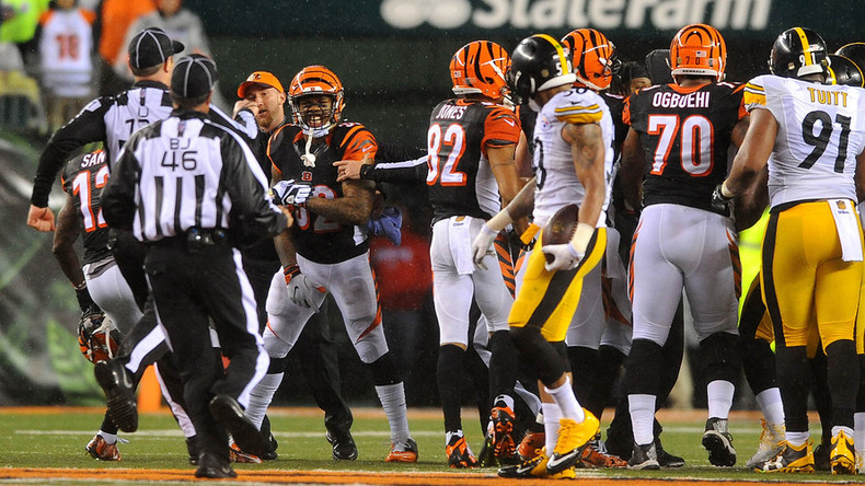NFL Wild Card Weekend: A slugfest, a whitewash and nerves of steel