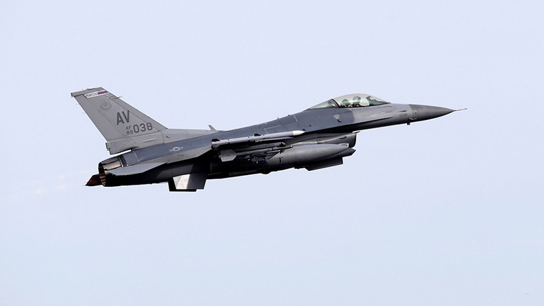 F-16 crashes in Bagdad, Arizona; condition of fighter pilot unknown