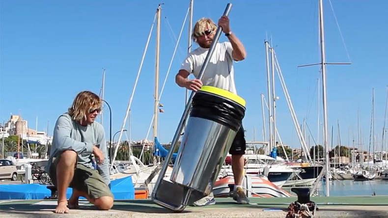 Ingenious ocean-cleaning ‘bin’ from 2 Aussie surfers crowdfunds over $250k (VIDEO)