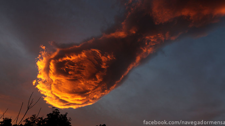 Hand of God? Pictures of heavenly cloud formation go viral