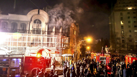 Iranians storm & set ablaze Saudi embassy in Tehran to protest Shiite cleric’s execution