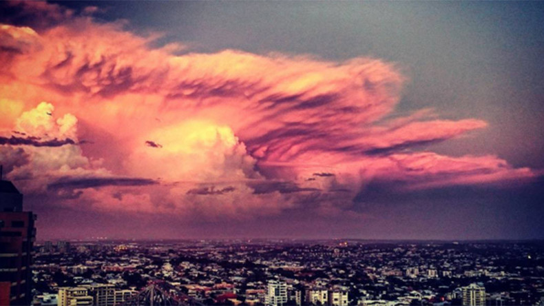 Cloud porn: Powerful thunderstorms in Oz drive shutterbugs wild (VIDEO)