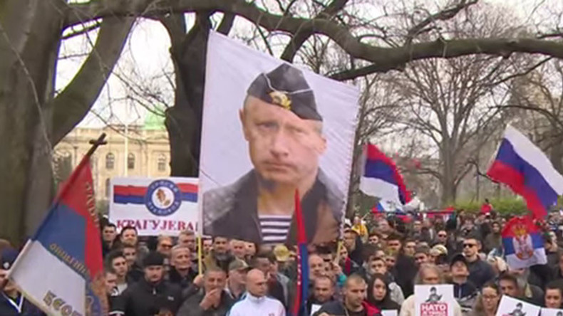 Serbs protest government’s NATO deal, call to Russia for help