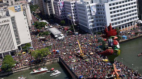 Carnival craziness, Mardi Gras madness (PHOTOS, VIDEOS)