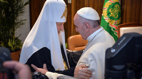 Russian Orthodox Patriarch, Pope hold historic meeting, sign call to end persecution of Christians