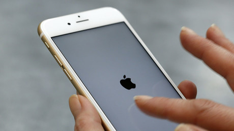 10 little iPhones: DoJ seeks to force Apple’s hand